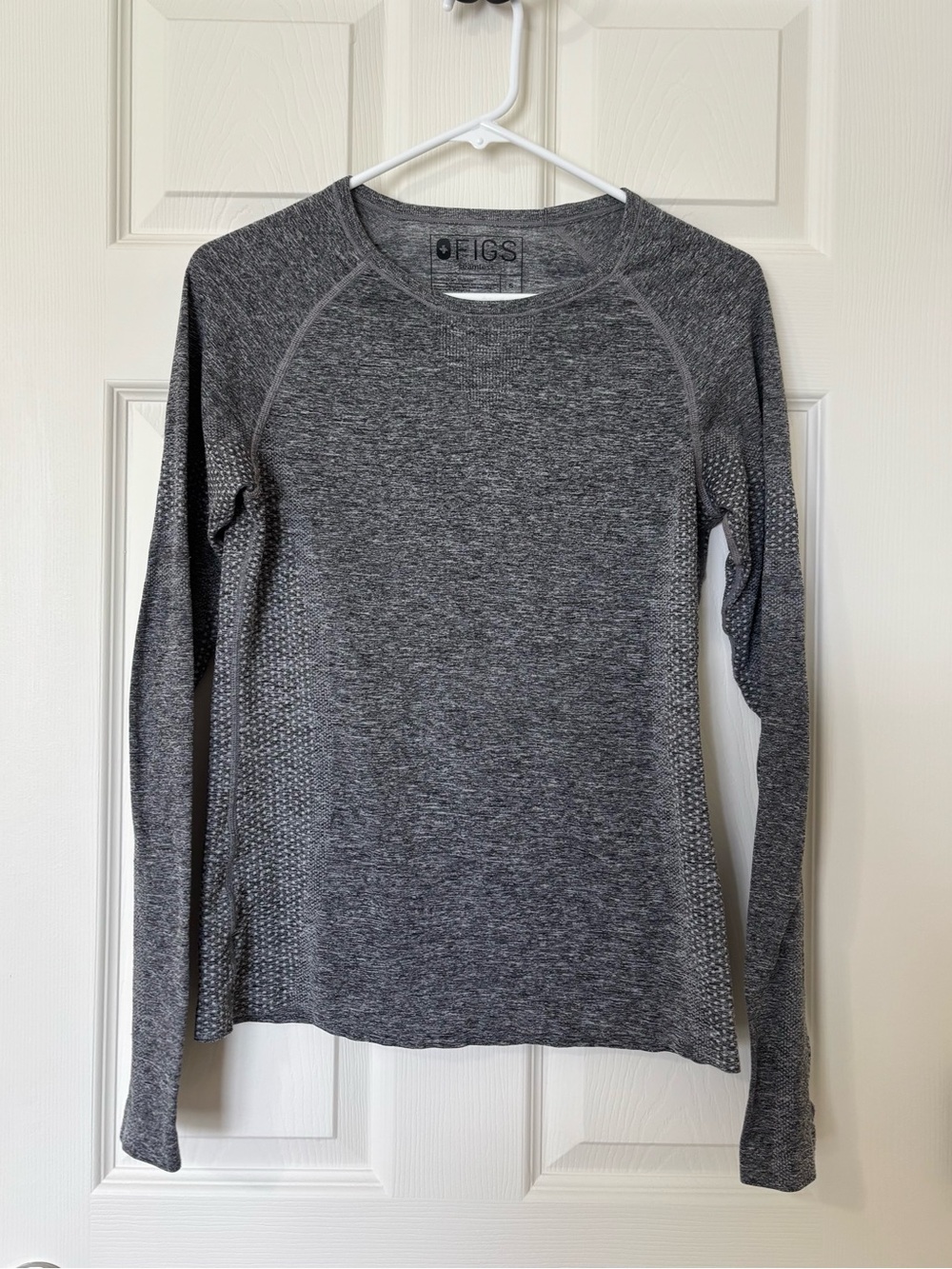 Figs Women’s Seamless Long-Sleeve Underscrub Top
